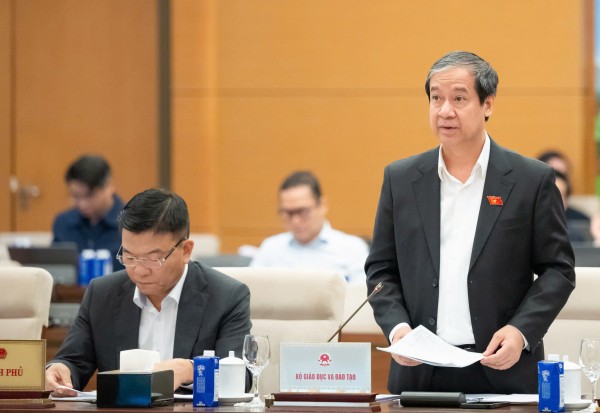 Chính phủ: Đào tạo cấp bằng bác sĩ nội trú, bác sĩ chuyên khoa do Bộ Y tế quản lý